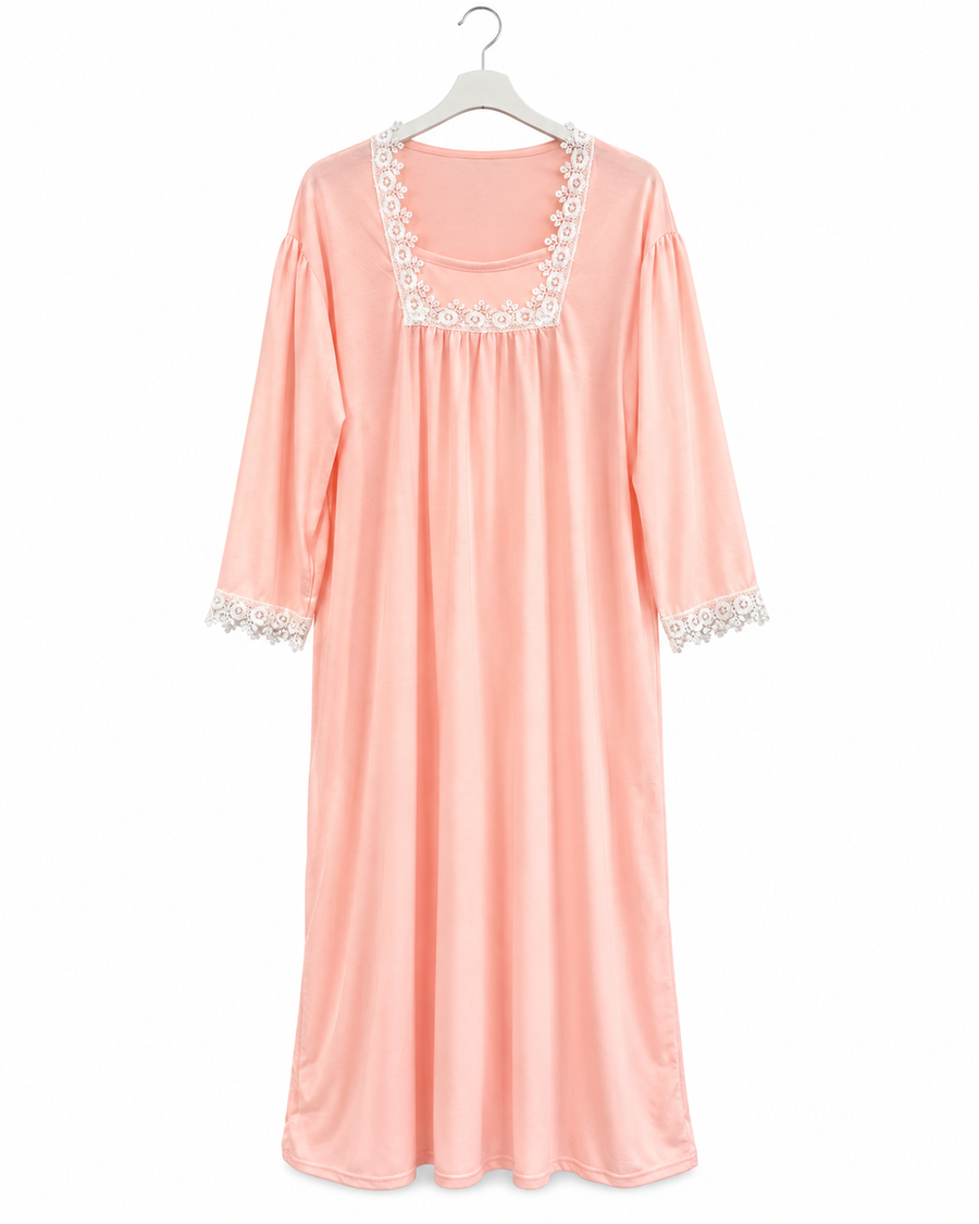 Damen Homewear in Pfirsich mit weisser Spitze